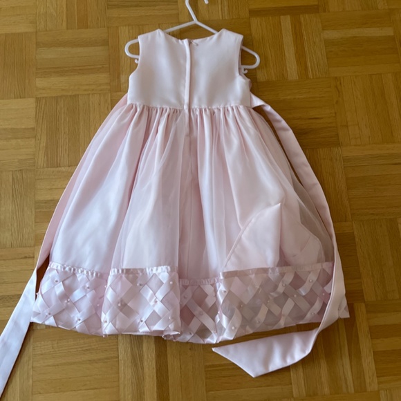 Girls dress - Picture 2 of 2